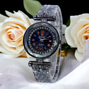 Women watch 21